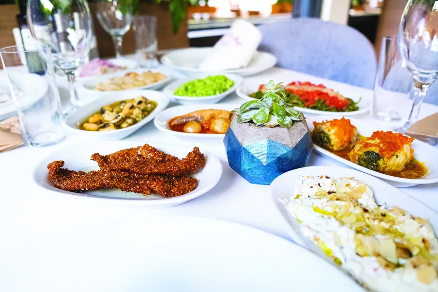 Mylos Balık sofrasında meze ve ara sıcaklar